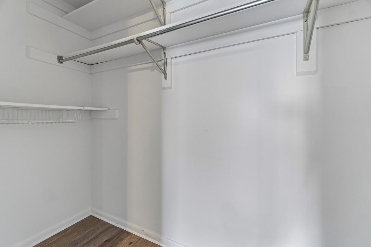 5092 Glenwood Way - Photo 2 of 31