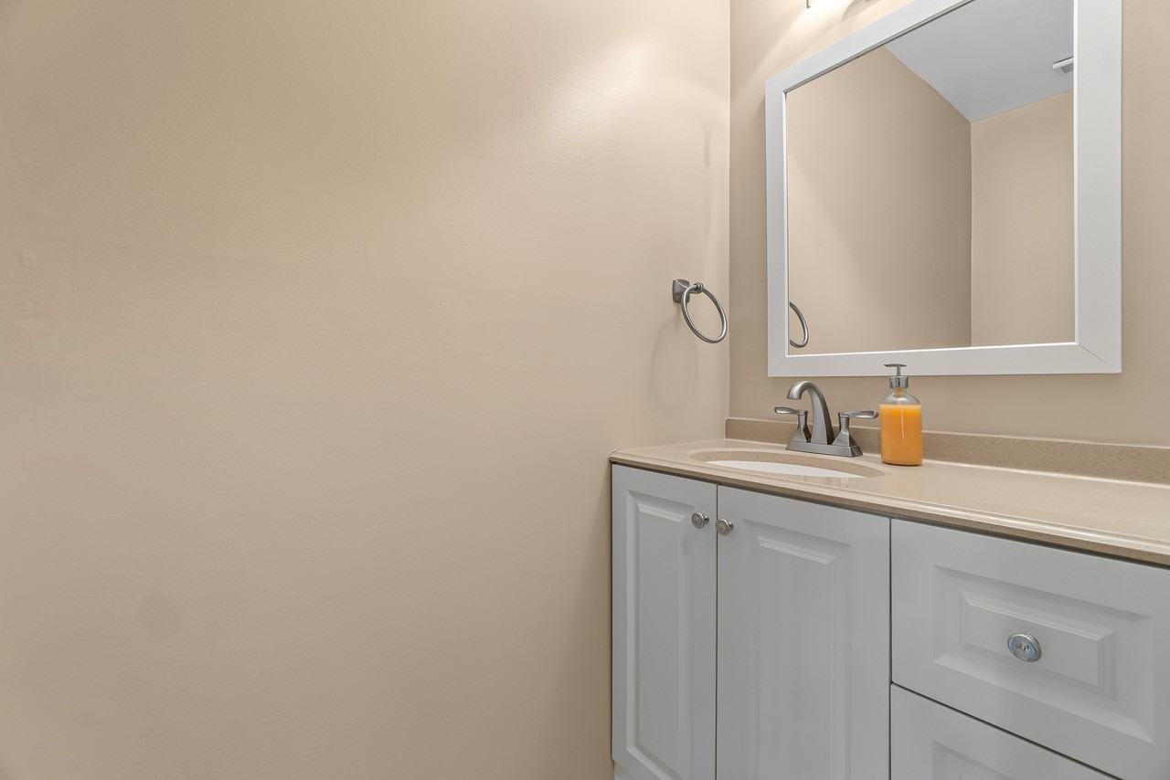 5092 Glenwood Way - Photo 4 of 31