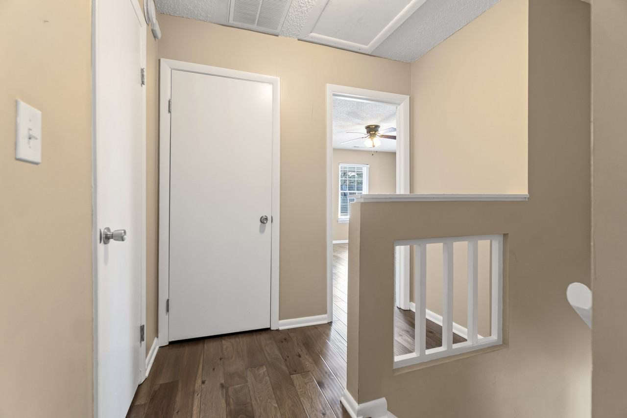 5092 Glenwood Way - Photo 5 of 31