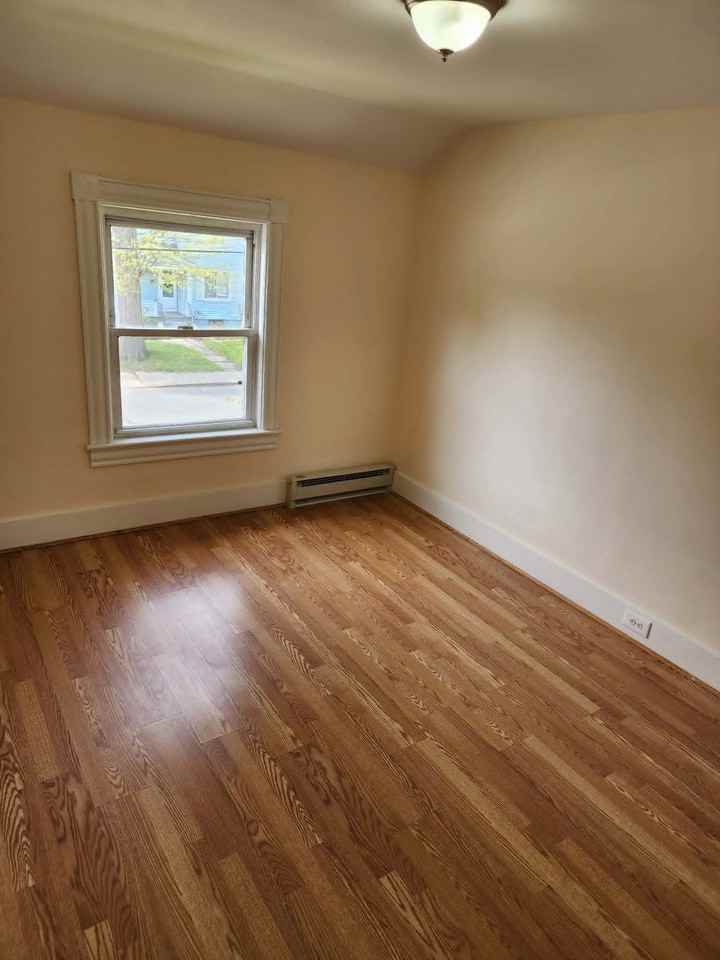 4042 Oak St #40 - Photo 4 of 19