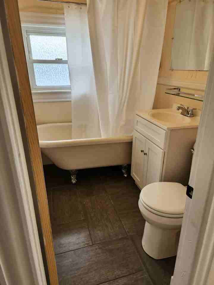 4042 Oak St #40 - Photo 6 of 19