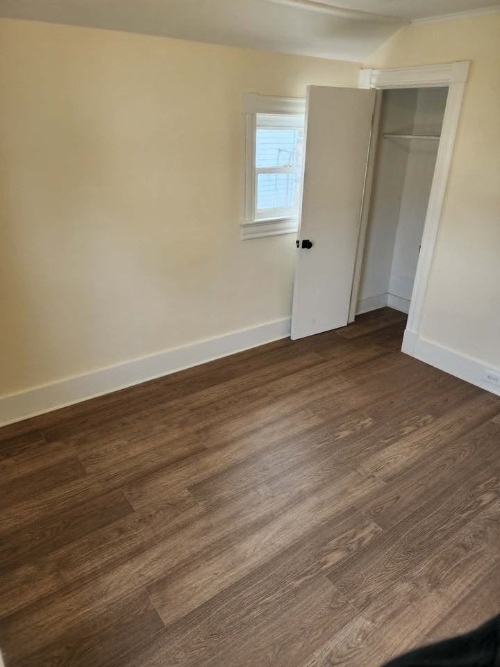4042 Oak St #40 - Photo 7 of 19