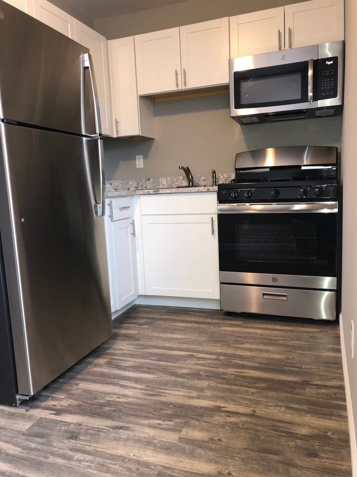 Bennington Place - Photo 3 of 50