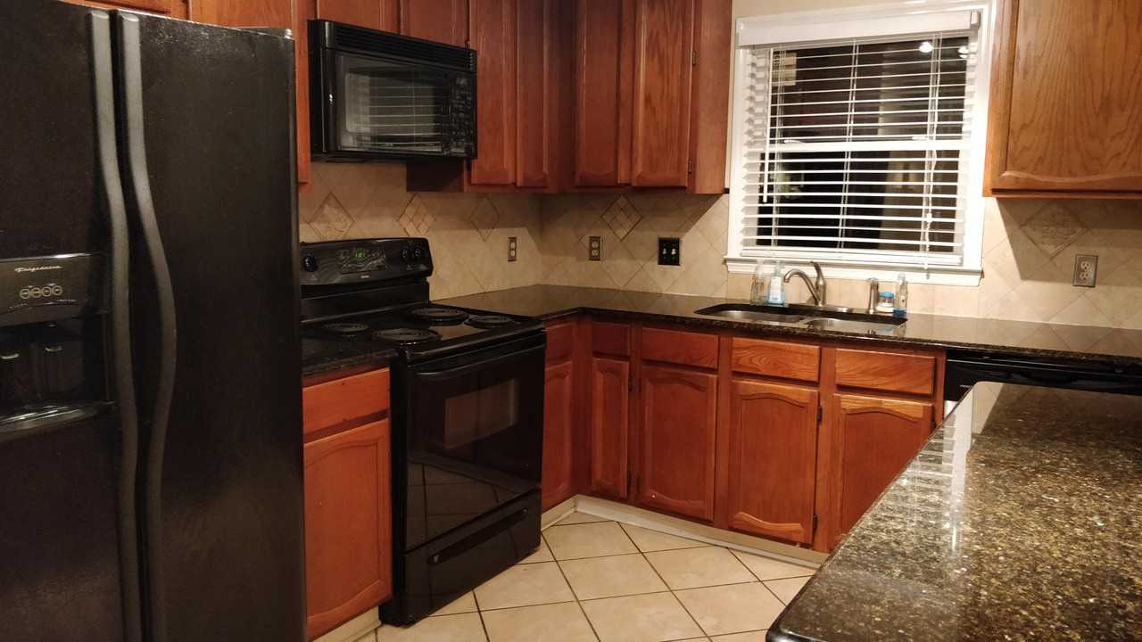 5303 Whisper Wood Dr #5303 - Photo 3 of 28
