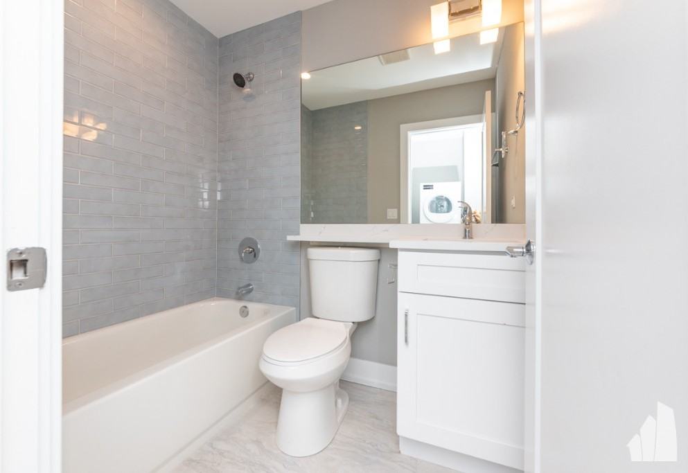 N Janssen Ave #3933S1 - Photo 7 of 14