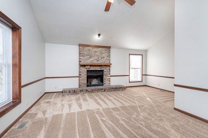 11961 Fairway Circle North Dr - Photo 5 of 27