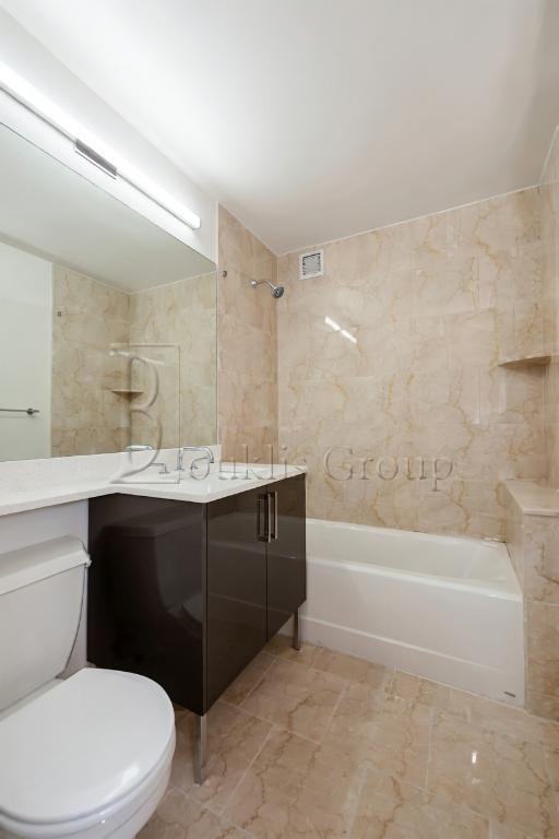 110 Pearl St #10R - Photo 4 of 4