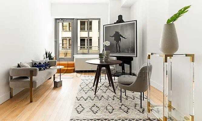 Wall St #2118 - Photo 3 of 9