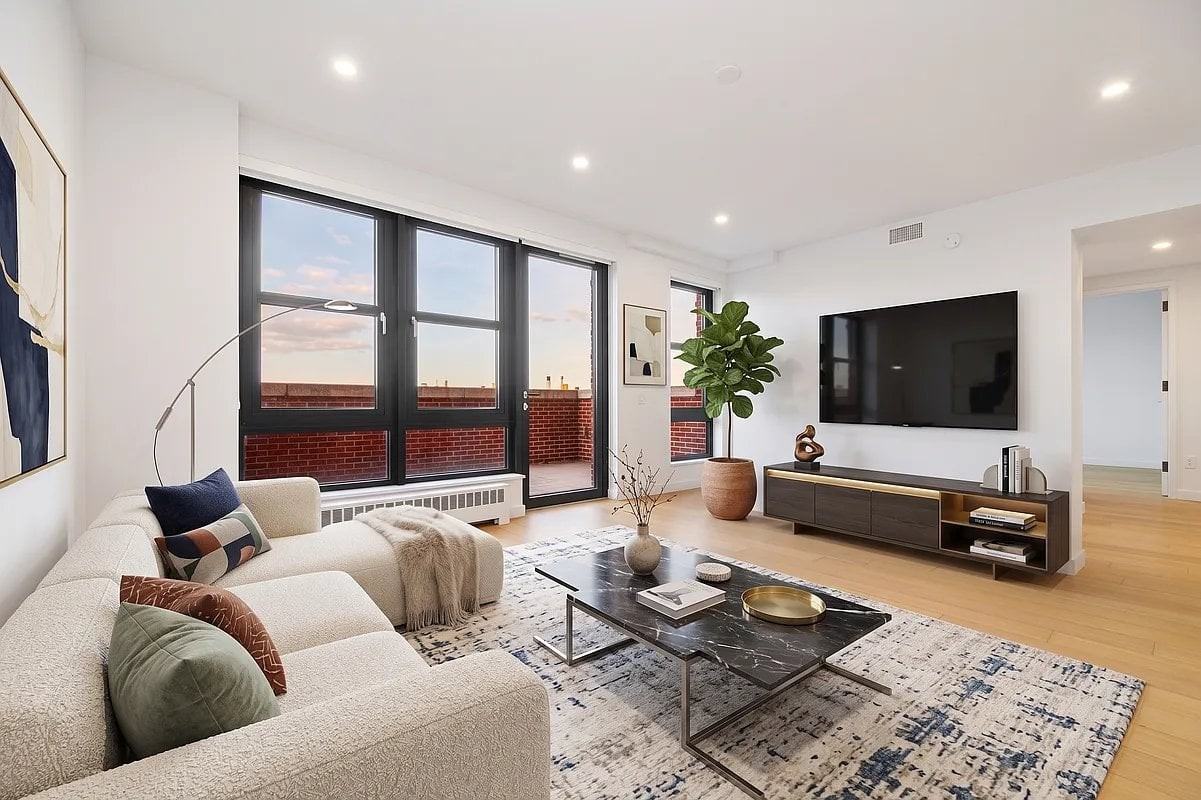 171 Suffolk St #11B
