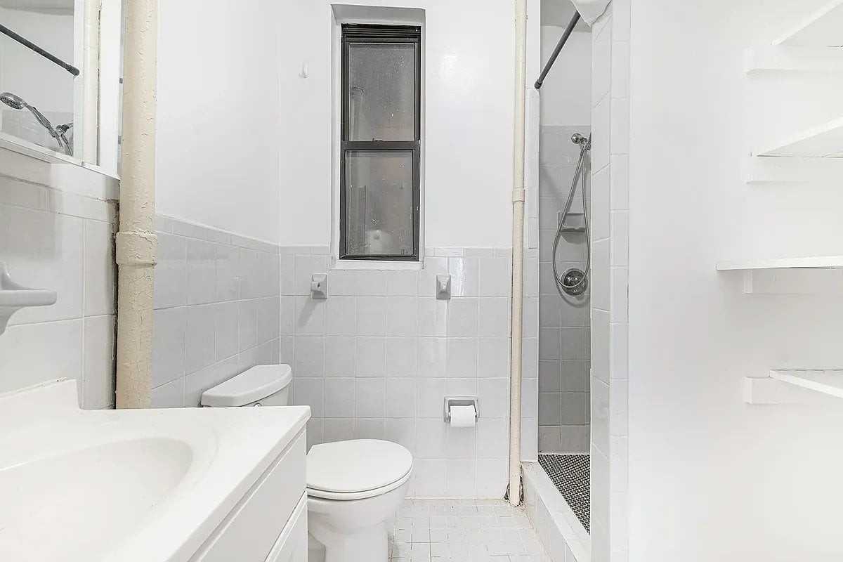 242 Mulberry St #25 - Photo 4 of 5