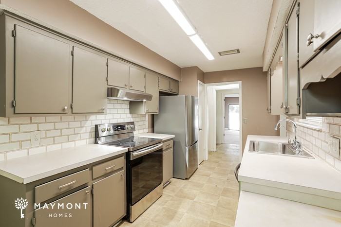 1413 Dolphin St - Photo 7 of 15