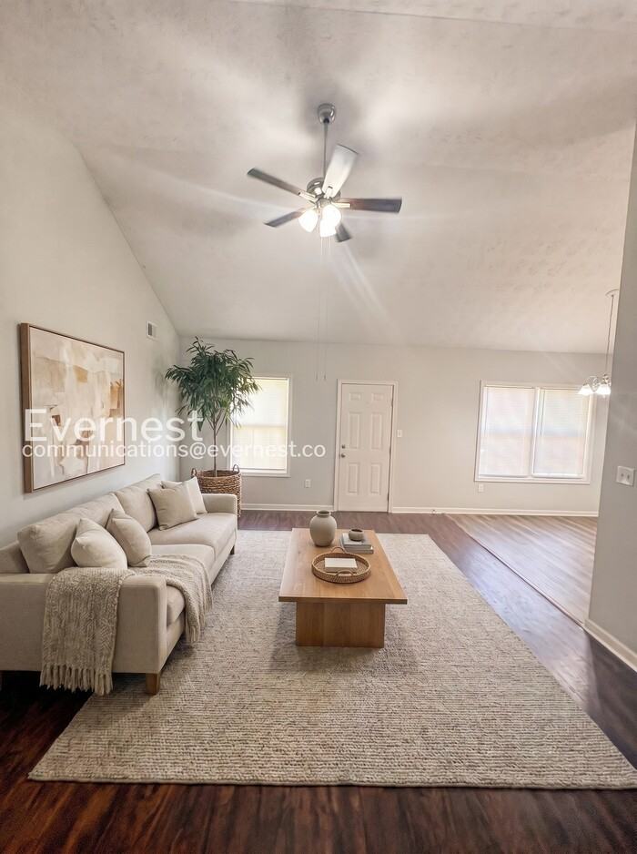 508 Bridgeport Pl - Photo 3 of 23
