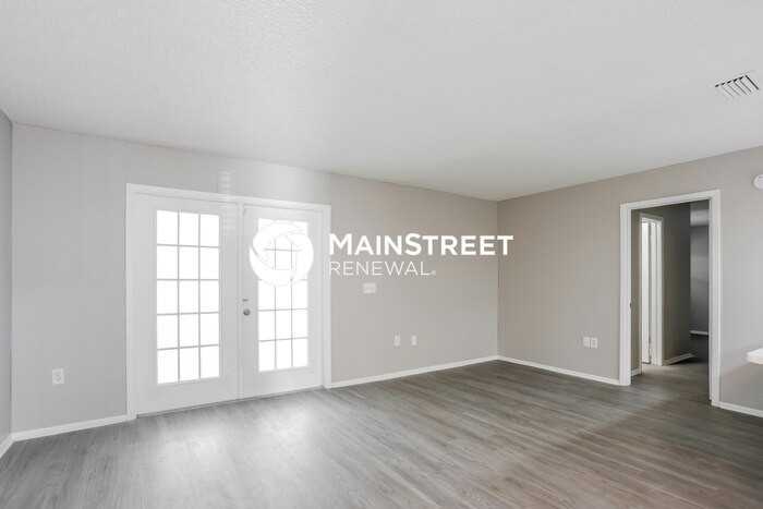 5101 Glenhurst Ln - Photo 4 of 16