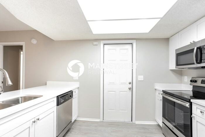 5101 Glenhurst Ln - Photo 6 of 16