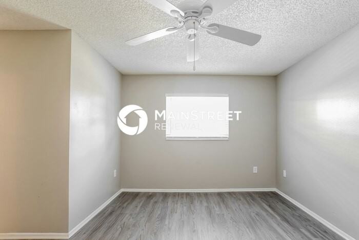 5101 Glenhurst Ln - Photo 7 of 16