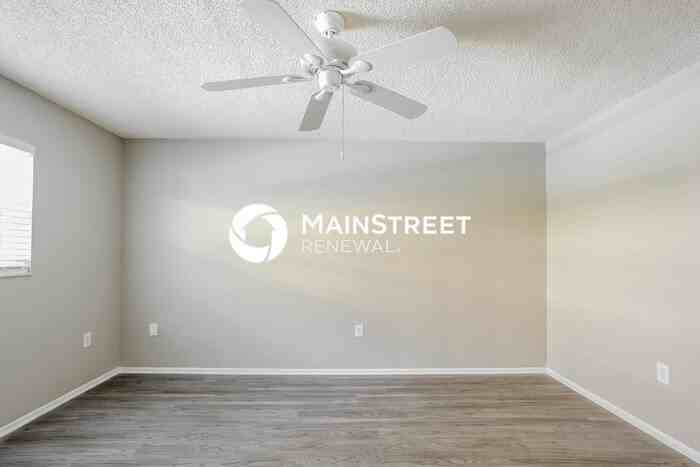 5101 Glenhurst Ln - Photo 7 of 16