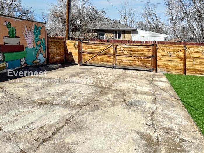2551 W 39th Ave - Photo 3 of 26