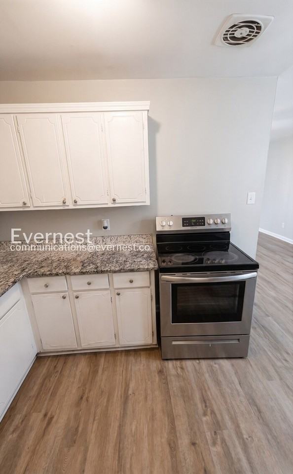 6631 Baldwin Ct - Photo 6 of 26