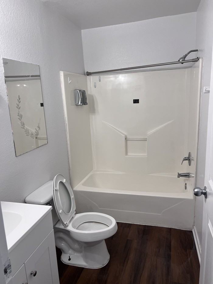 1029 E Hickory St #D - Photo 3 of 4