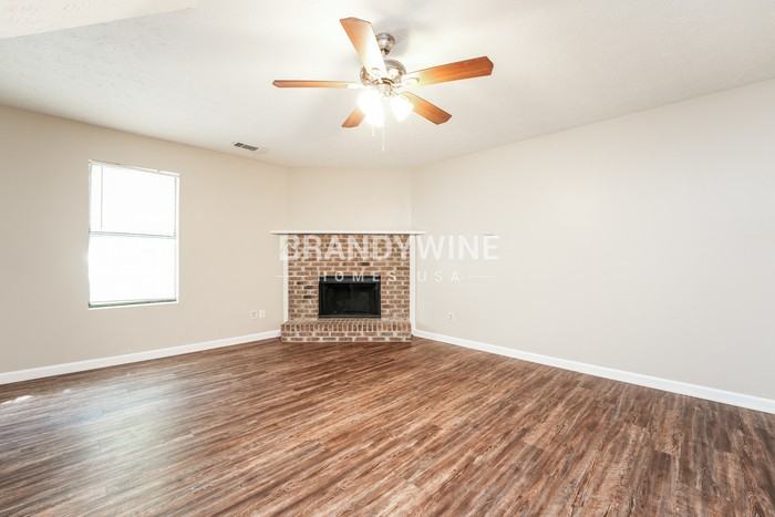 1467 Muirfield Dr - Photo 3 of 21
