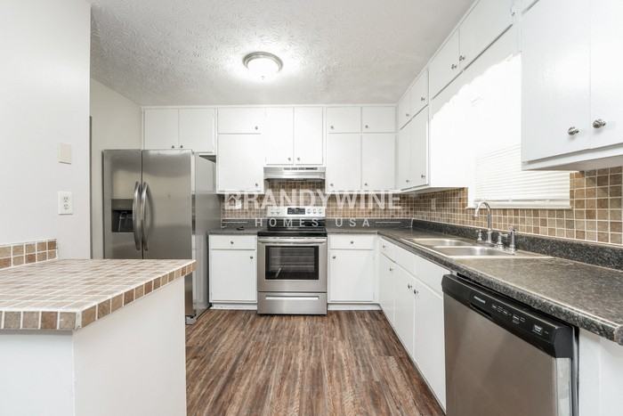 1467 Muirfield Dr - Photo 5 of 21