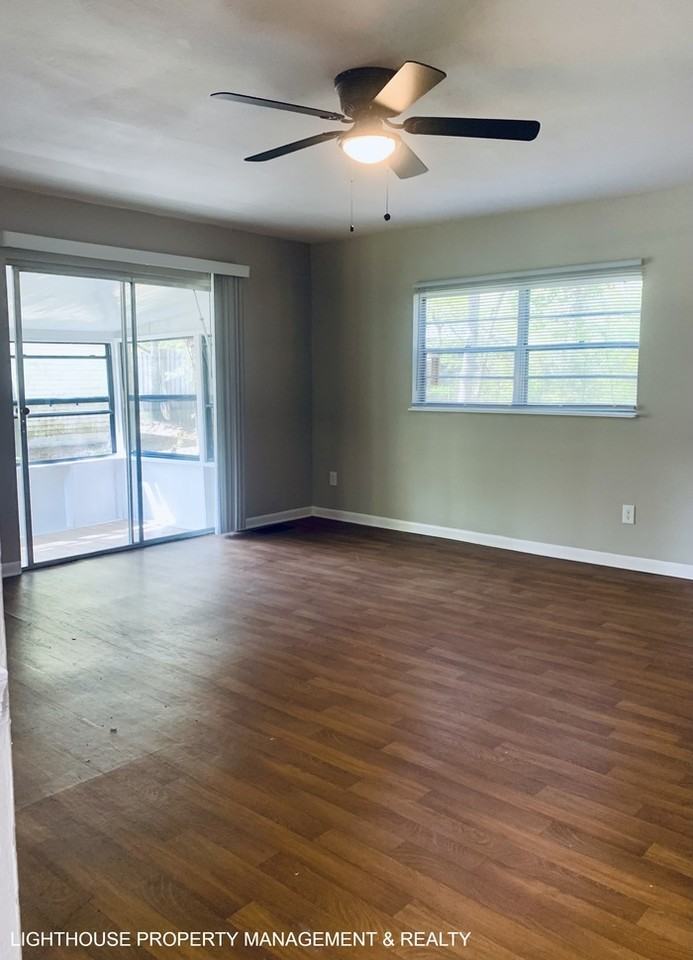 1326 Hamilton St - Photo 7 of 22
