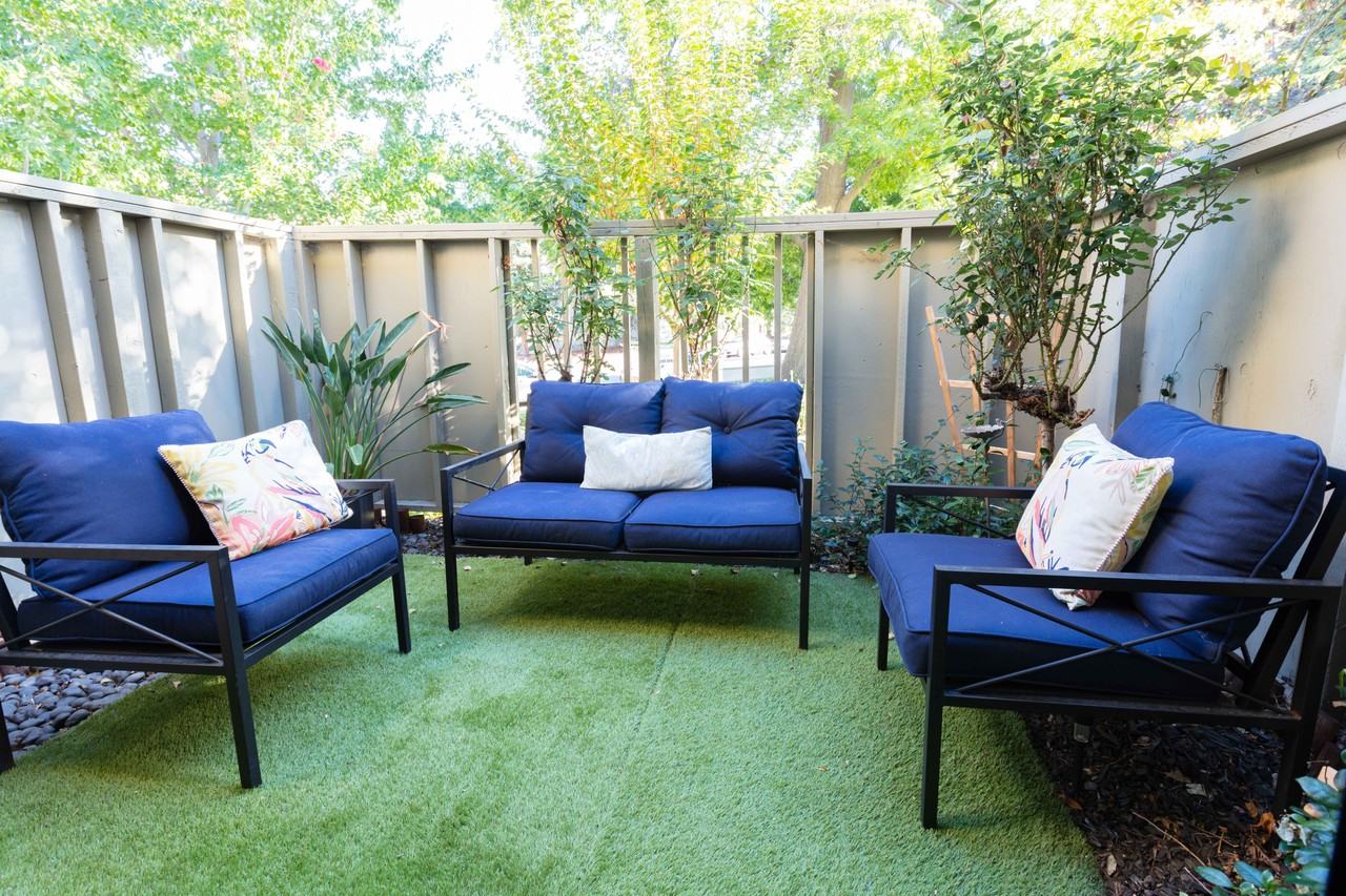 1660 Parkside Dr - Photo 7 of 23