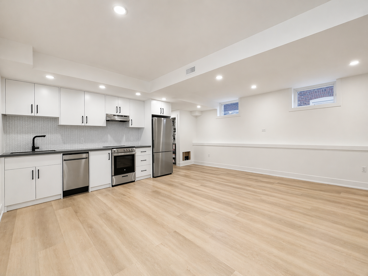 52 Delemere Avenue #B - Photo 3 of 10