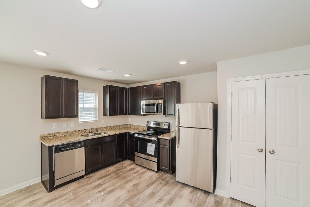 1021 Summer Cypress Dr - Photo 6 of 17