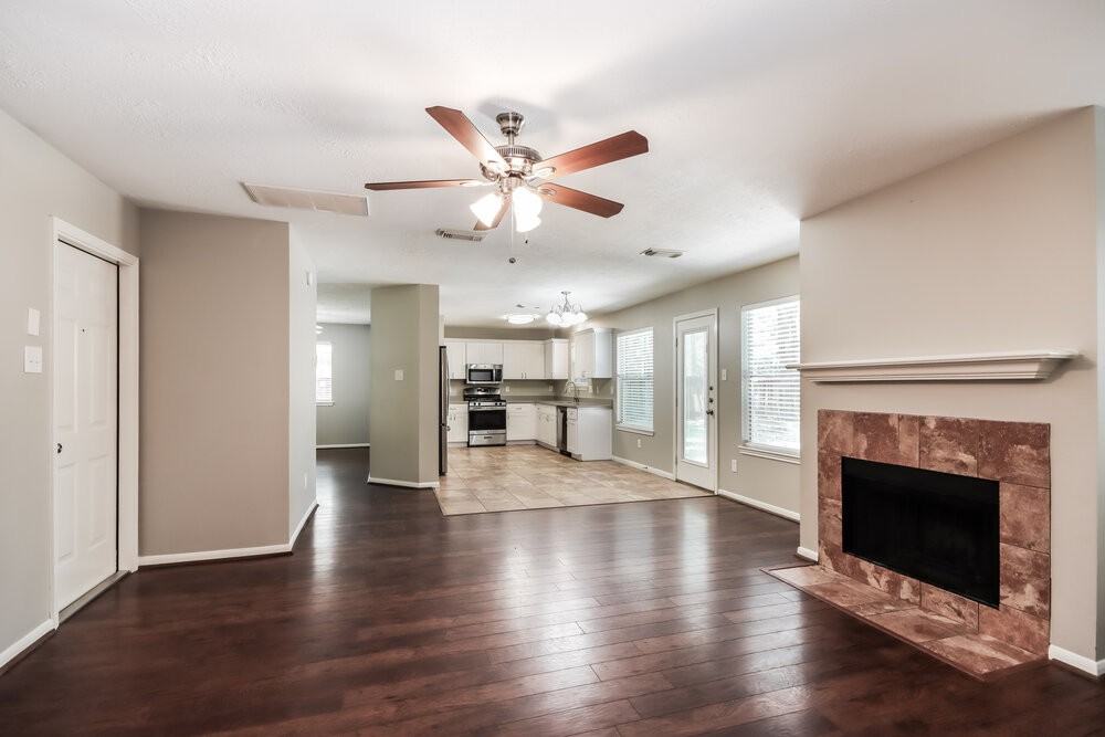 7014 Hayden Dr - Photo 4 of 17