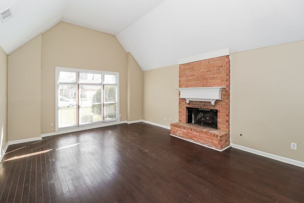 8400 Timber Creek Dr - Photo 5 of 16