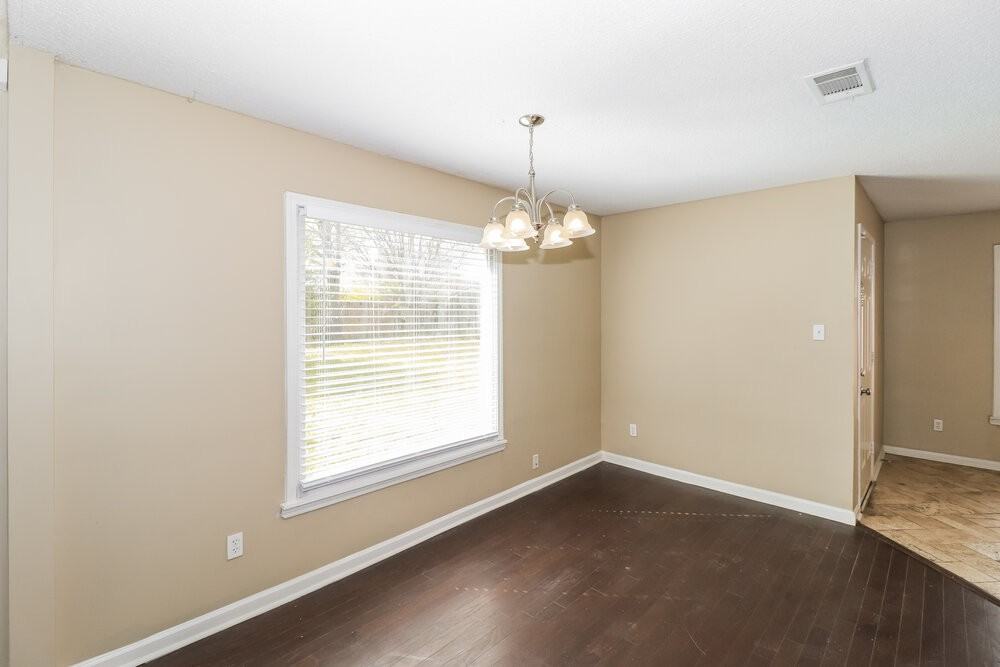 8400 Timber Creek Dr - Photo 6 of 16