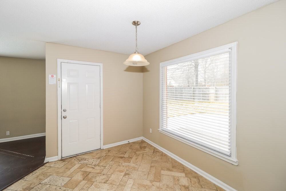 8400 Timber Creek Dr - Photo 7 of 16