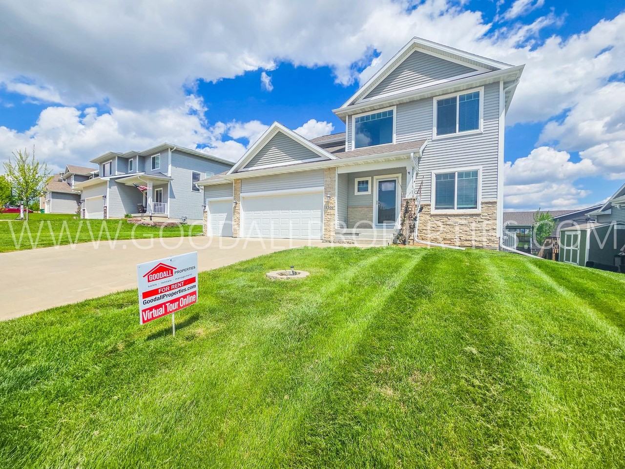 1306 Green Hills Dr
