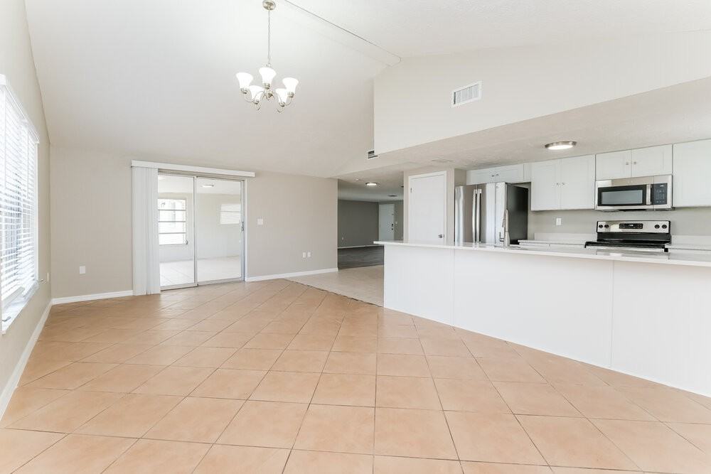 7043 Fireside Dr - Photo 5 of 16