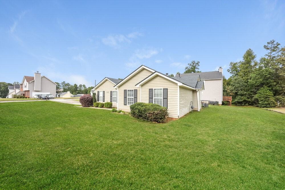 725 Cherry Branch Cir - Photo 2 of 25