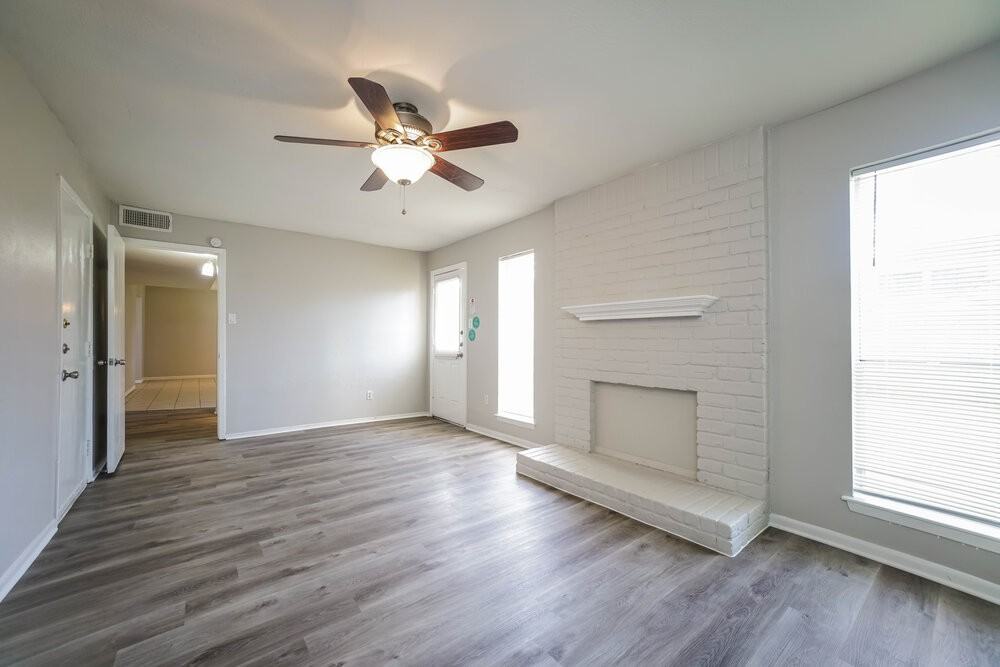10919 Skybird Dr - Photo 5 of 17