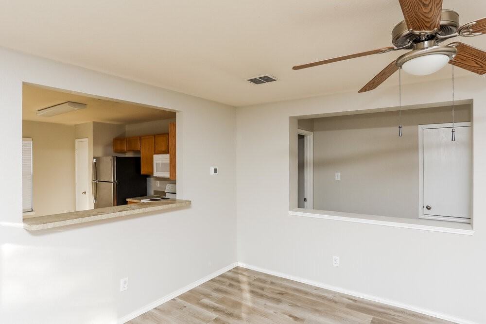 745 Capricorn St - Photo 6 of 16