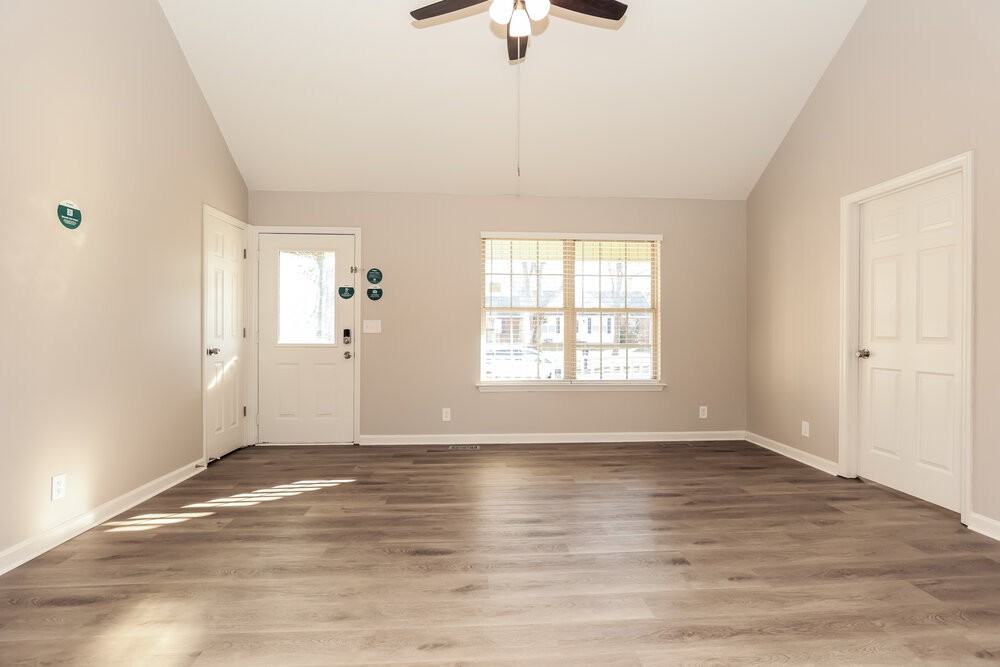 1918 Pecan Ridge Dr - Photo 3 of 16
