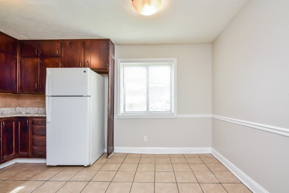 1260 Halter Ln - Photo 6 of 17