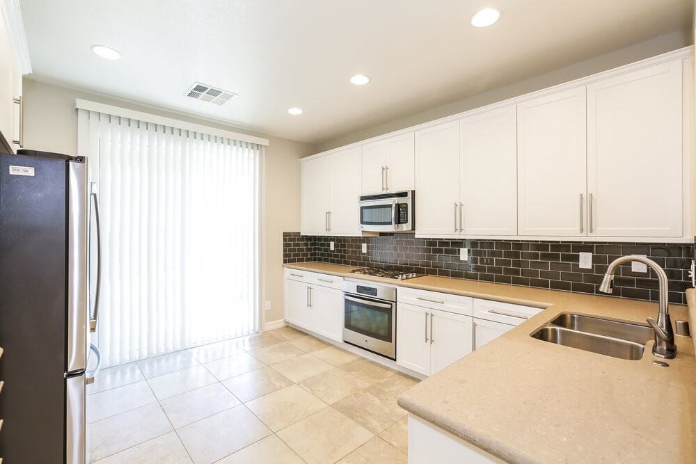 6485 Cape Canyon Ct - Photo 7 of 17