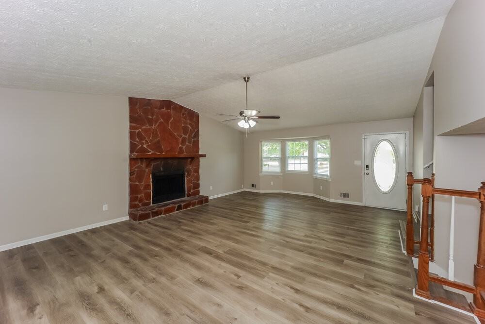 216 Slicky Rock Ct - Photo 4 of 17