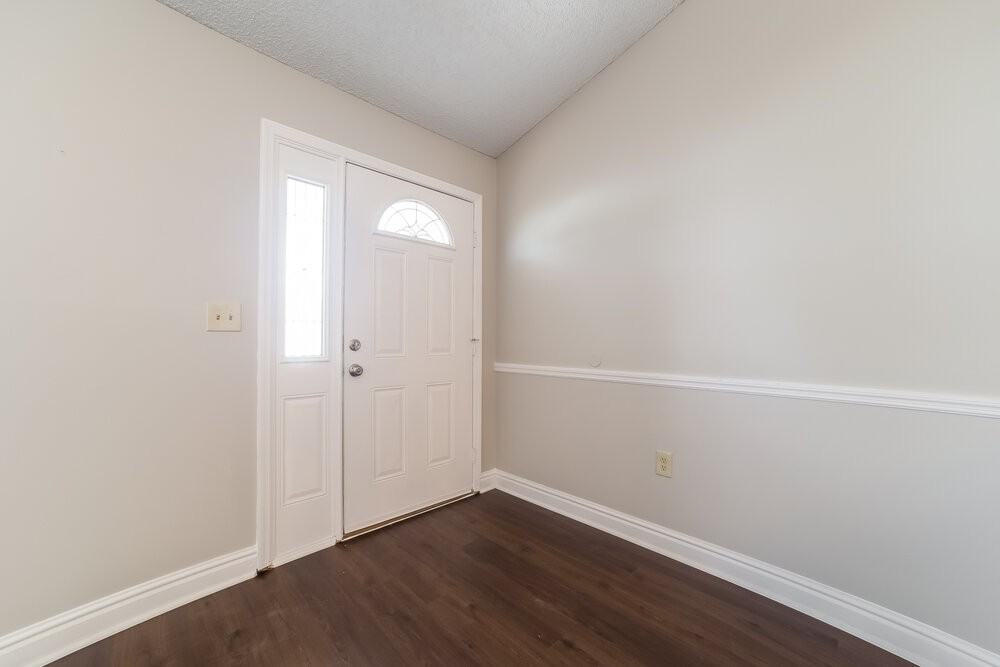 2914 Vienna Ln - Photo 2 of 15