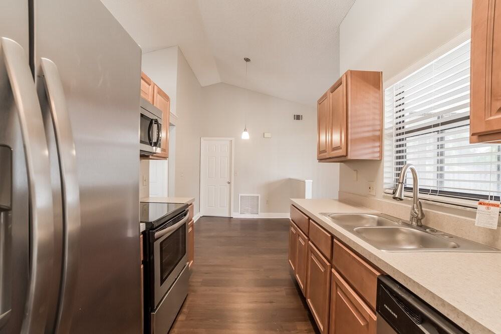 2914 Vienna Ln - Photo 7 of 15