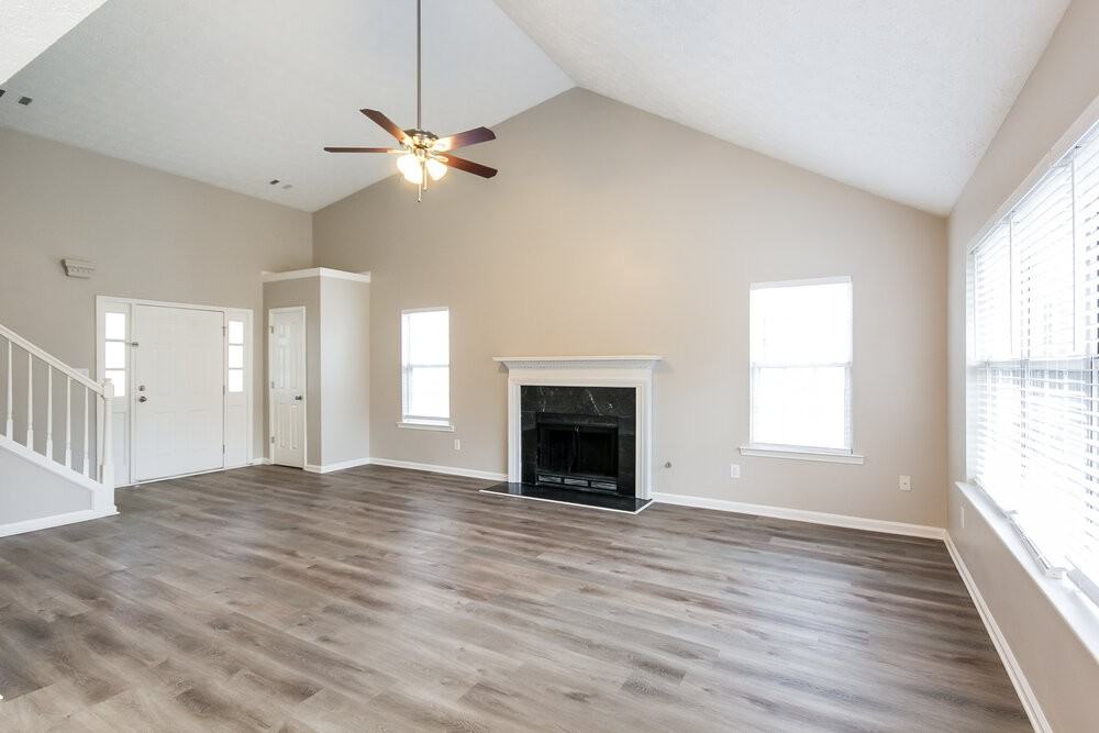 2060 Stoneoak Dr - Photo 4 of 17