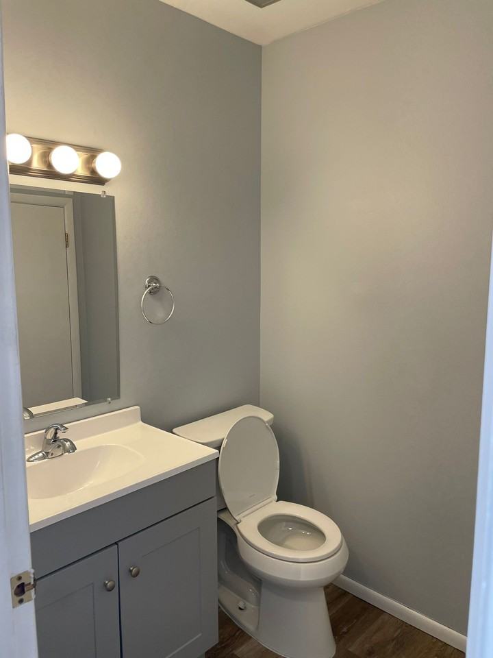 1603 Howard Ave - Photo 5 of 11