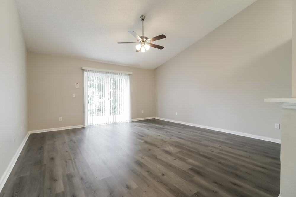 104 Little Fox Ave - Photo 3 of 16