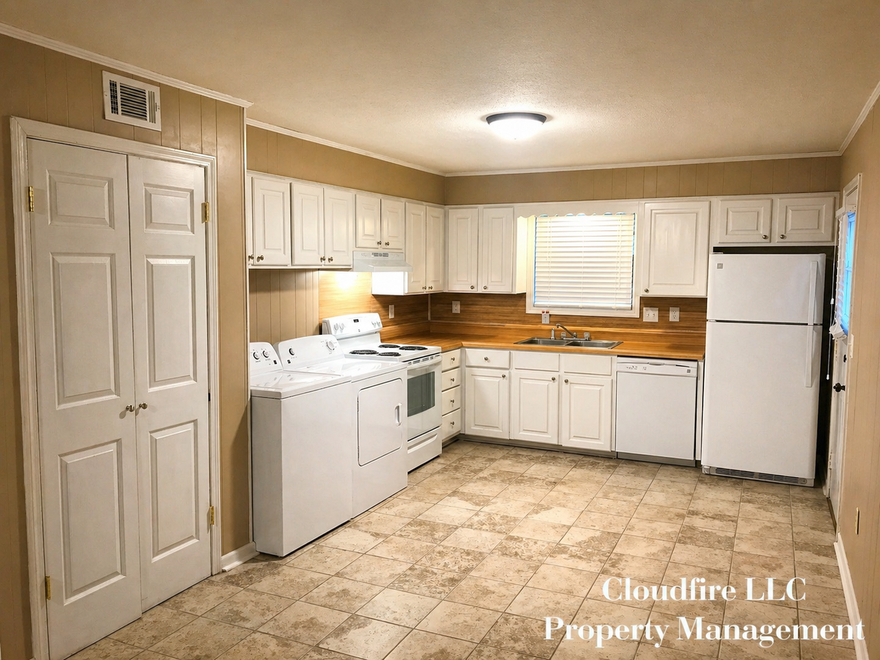 207 James Cir #207 - Photo 2 of 6