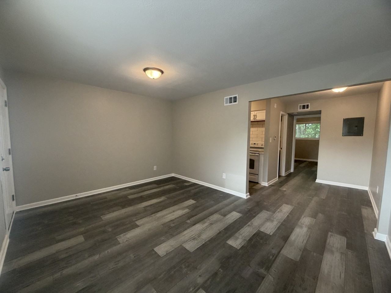 611 Ewing AvenueApt B #611B - Photo 3 of 13