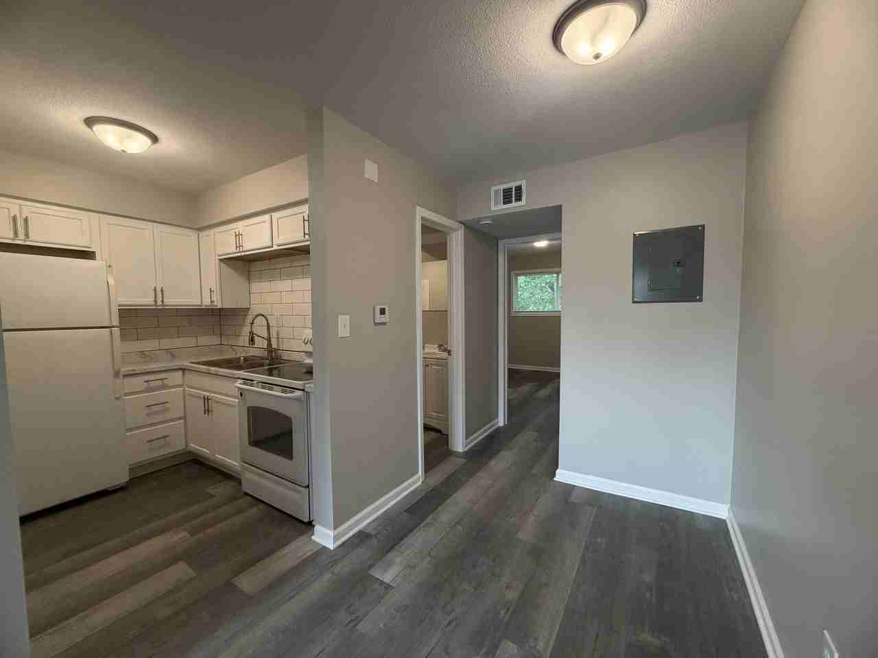 611 Ewing AvenueApt B #611B - Photo 4 of 13